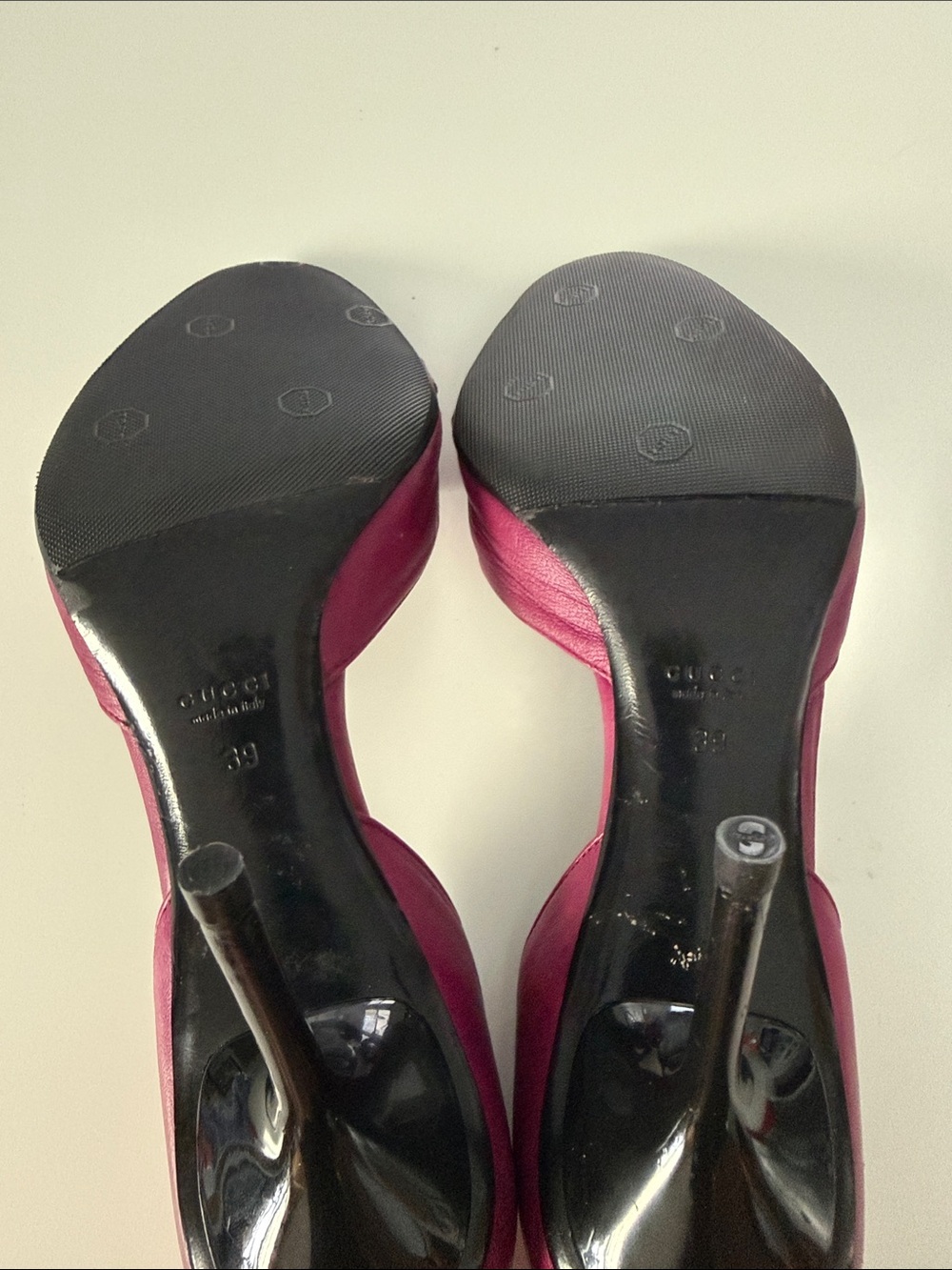 Gucci Open-Toe Heels Plum leather and Horsebit Detail - Picture 6 of 8